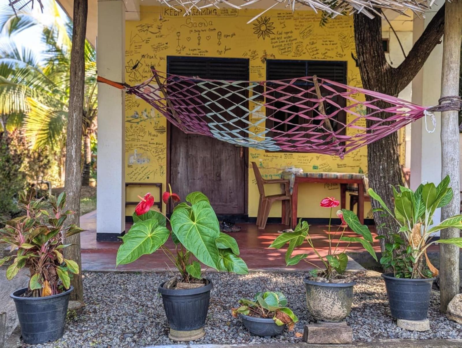 Hotel Three Little Birds Tangalle Esterno foto